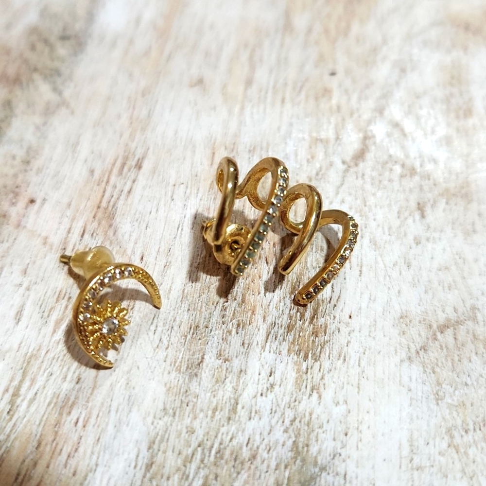 Celestial moon and star with faux-multi pierce crawler